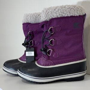 Sorel Kids Boots in Purple and Black